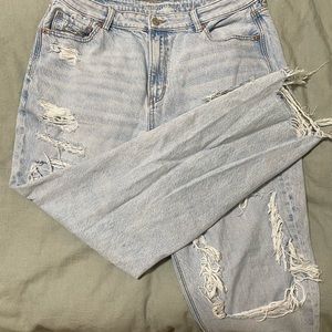 American Eagle Ripped mom jeans, 16 long, light wash
